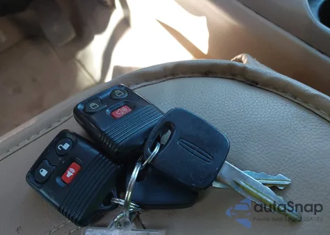 2001 Lincoln Navigator z USA, uszkodzony, nr VIN 5LMFU28R91LJ25102